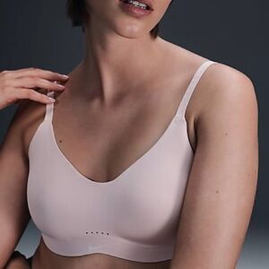 Nike Alate Sports Bra S